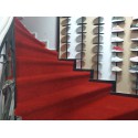 Kırmızı merdiven halısı 